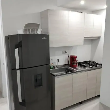 Moderno Apto + 2 Hab + 2 Bano + Piscina, Cerca Del Mar Apartment *