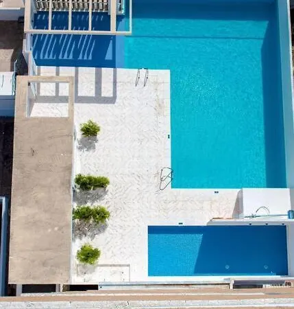 Moderno Apto + 2 Hab + 2 Bano + Piscina, Cerca Del Mar Apartamento